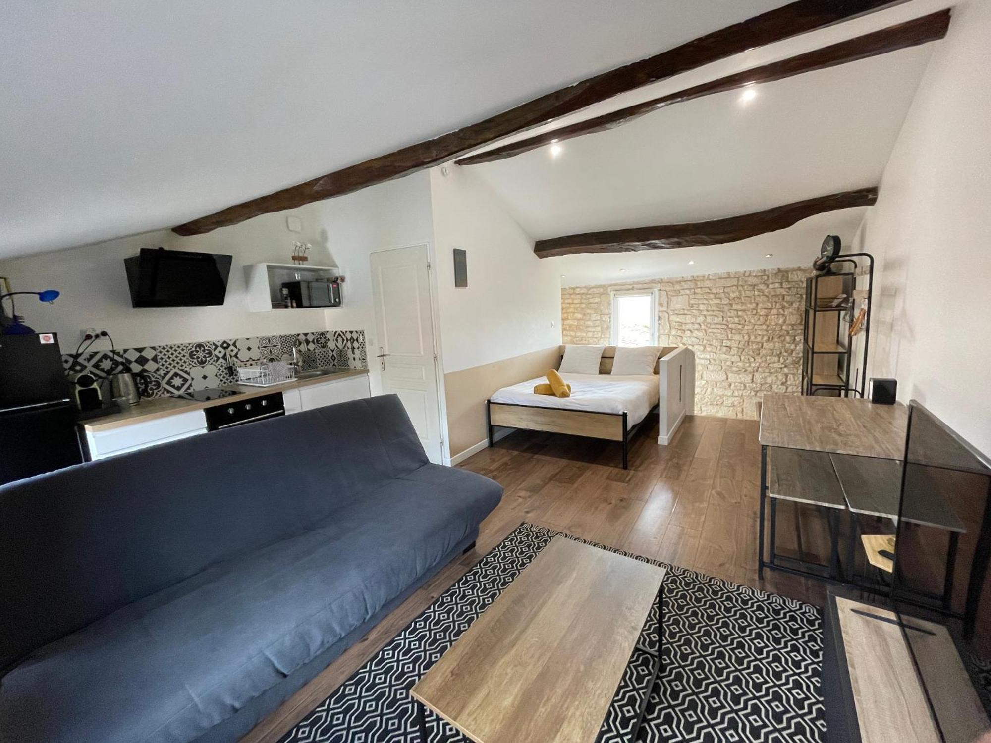 Chez Jean-Yves Et Zoe - Le Saint Andre - Au Calme, Tres Propre, Proche Parkings, Clim Apartment Ниор Екстериор снимка